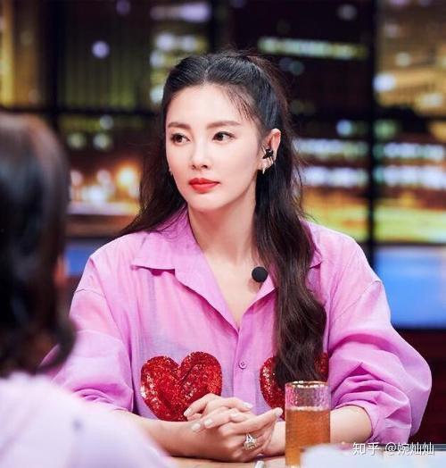 張奕娛樂圈吃瓜是真的嗎,真相還是謠言？