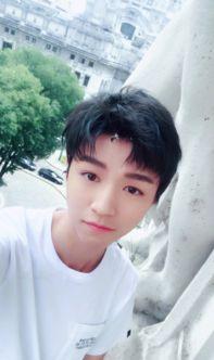 娛樂圈吃瓜王俊凱是誰呀,揭秘王俊凱的瓜田傳奇