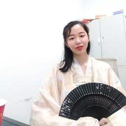 進娛樂圈吃瓜的小說,從吃瓜群眾到幕后推手的華麗蛻變