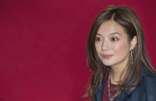 娛樂(lè)吃瓜女藝人背景,吃瓜女藝人背后的故事與真相