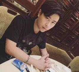 娛樂吃瓜直播間007主播,007主播帶你領(lǐng)略?shī)蕵烦怨辖绲娘L(fēng)云變幻