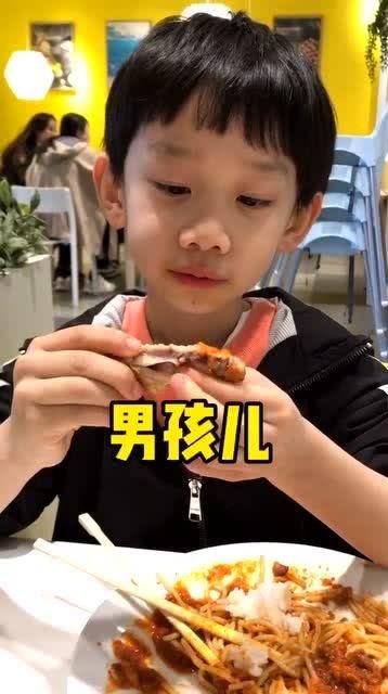 娛樂吃瓜醬小男孩,揭秘娛樂圈背后的故事