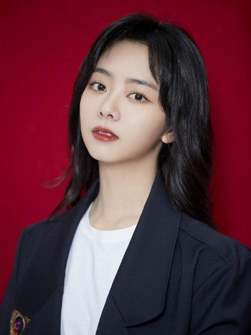 娛樂(lè)圈譚松韻吃瓜視頻,娛樂(lè)圈幕后真相大揭秘