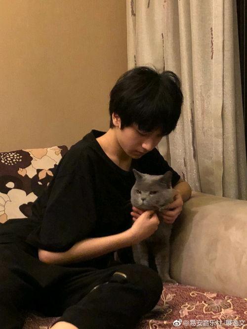 嚴(yán)浩翔吃瓜娛樂(lè)圈,娛樂(lè)圈背后的那些瓜