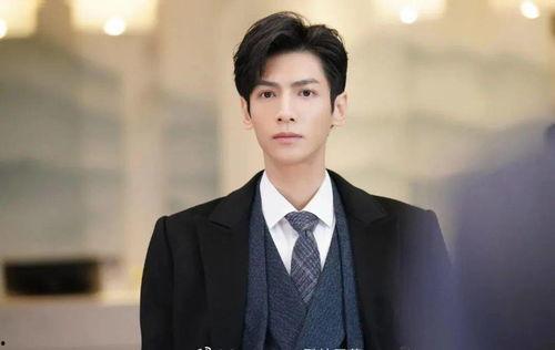 娛樂吃瓜羅云熙,從娛樂吃瓜到人氣飆升，他的蛻變之路