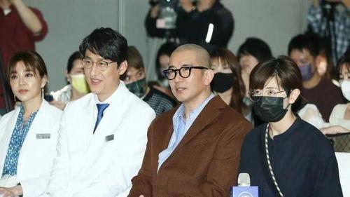 吃瓜娛樂(lè)圈博主是誰(shuí)啊圖片,吃瓜娛樂(lè)圈博主的真實(shí)身份大猜想