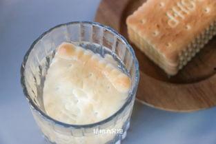 山東鈣奶餅干娛樂吃瓜醬,揭秘網(wǎng)紅零食背后的故事