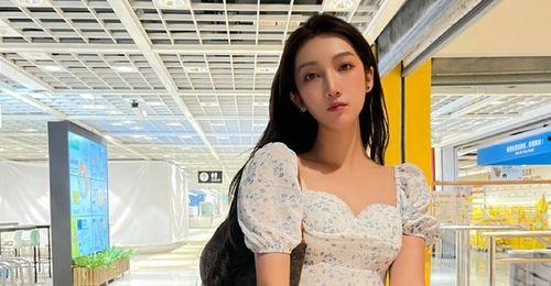 娛樂(lè)圈吃瓜上線(xiàn),吃瓜群眾上線(xiàn)，揭秘明星幕后故事